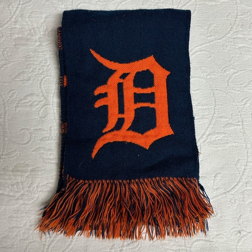 Detroit Tigers Orange and Blue Scarf